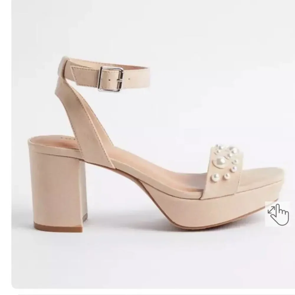 Torrid Pearl Faux Suede Open Toe Ankle Strap Platform Heels 7WW Wide Width Beige